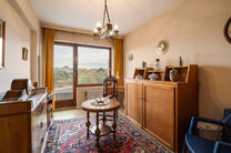 Cet appartement lumineux et fonctionnel de 2 chambres est situé au 8e étage d’une copropriété bien entretenue.
Grâce à son emplacement en hauteur, il bénéficie d’une belle vue dégagée et d’une agréable luminosité tout au long de la journ