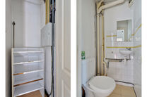 Dit duplexappartement op de tweede verdieping beschikt over 2 slaapkamers, 2 badkamers, 2 toiletten en een terras op het zuidwesten. Het is gelegen in een kleinschalige mede-eigendom met slechts drie appartementen.

Via de inkomhal komt u terecht in de ru