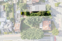 Landelijk gelegen bouwgrond (2a 21ca = 221m&sup2;) voor halfopen bebouwing (eengezinswoning).
In de fotoreeks vindt u een simulatie met mogelijke bouwbreedte en bouwdiepte.

LIGGING:
▪️ Winkels en voorzieningen eenvoudig bereikbaar - Aldi (710m), Carrefou