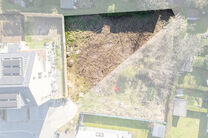 Full description: https://www.homerun.immo/en/for-sale
bart@homerun.immo &ndash; 02 445 10 00
FREE VALUATION: https://www.homerun.immo/en/valuation

This 428 m&sup2; building plot is ideally located in the recent &lsquo;Craetbosch&rsquo; development, a quiet and green re