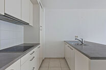 Unique opportunity: Move-in ready ground-floor apartment with two bedrooms, two terraces, a private garden, and a large shared garden with pond. Located in a small-scale residence of just eight units, within walking distance of Grimbergen’s center and r