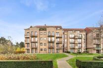 This two-bedroom apartment is located on the second floor of a well-maintained, high-quality building, surrounded by greenery and tranquillity. Despite its peaceful setting, shops, public transport and other amenities are within walking distance.

The apa