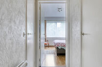 This two-bedroom apartment with garage and garden is located on the first floor of a small-scale co-ownership (6 apartments) in the center of Zaventem.

LAYOUT:
Upon entering the apartment, you are welcomed into the entrance hall, which leads to the spaci