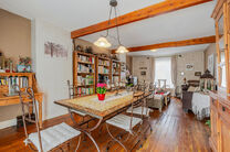 This spacious and centrally located property in the heart of Zaventem offers 3 full-sized bedrooms, with the possibility to create a 4th bedroom, 2 living areas, 2 bathrooms, and a multi-purpose room on the ground floor.
A key highlight is the impressive 