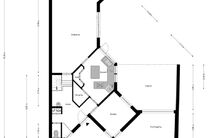 Deze ruime gezinswoning met drie slaapkamers, een praktische en ruime garage en een prachtig aangelegde tuin is uitstekend gelegen in een rustige, landelijke omgeving.

Indeling van de woning:

Bij binnenkomst betreedt u de inkomhal met een apart toilet e