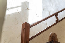 Deze instapklare gezinswoning met 3 slaapkamers is uitstekend gelegen in het landelijke Koningslo en combineert een rustige, residenti&euml;le omgeving met een vlotte bereikbaarheid richting zowel Vlaanderen als het Brussels Gewest.

De woning is gebouwd op e