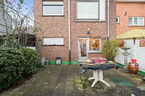 Uitgebreide beschrijving: https://www.homerun.immo/nl/te-koop
GRATIS SCHATTING: https://www.homerun.immo/nl/schatting
VIDEO TOUR: https://www.youtube.com/watch?v=6sY5eU9lux8

Deze solide woning met drie slaapkamers geniet van een uitstekende ligging in de