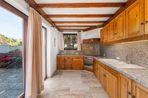 Maison familiale pr&ecirc;te &agrave; emm&eacute;nager avec 3 chambres, id&eacute;alement situ&eacute;e dans le cadre rural de Koningslo, alliant un environnement calme et r&eacute;sidentiel &agrave; une excellente accessibilit&eacute; vers la Flandre et la R&eacute;gion de Bruxelles-Capitale.

Implant&eacute;e s