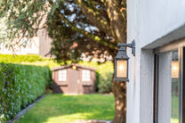 Maison familiale pr&ecirc;te &agrave; emm&eacute;nager avec 3 chambres, id&eacute;alement situ&eacute;e dans le cadre rural de Koningslo, alliant un environnement calme et r&eacute;sidentiel &agrave; une excellente accessibilit&eacute; vers la Flandre et la R&eacute;gion de Bruxelles-Capitale.

Implant&eacute;e s